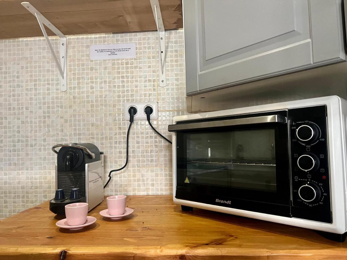 La Courette - T2 Plus Parking Gratuit Nimes Ngoại thất bức ảnh