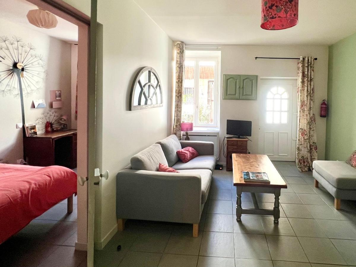 La Courette - T2 Plus Parking Gratuit Nimes Ngoại thất bức ảnh