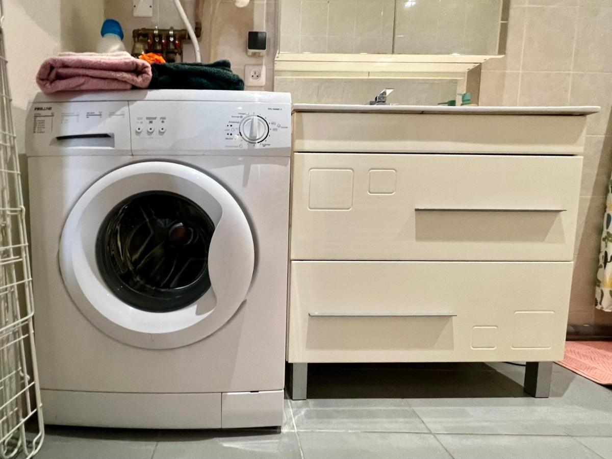 La Courette - T2 Plus Parking Gratuit Nimes Ngoại thất bức ảnh